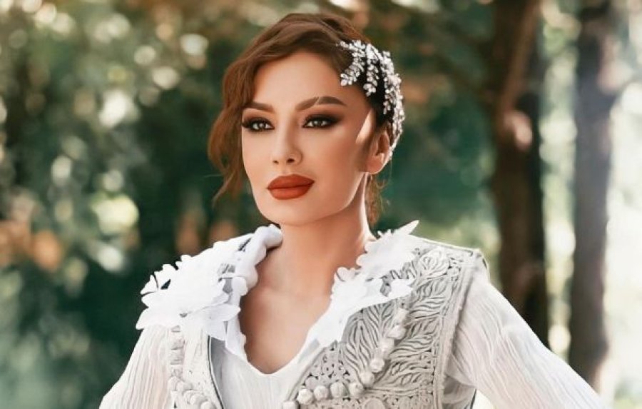 Diva Adelina Ismaili nusja më e bukur në estradë