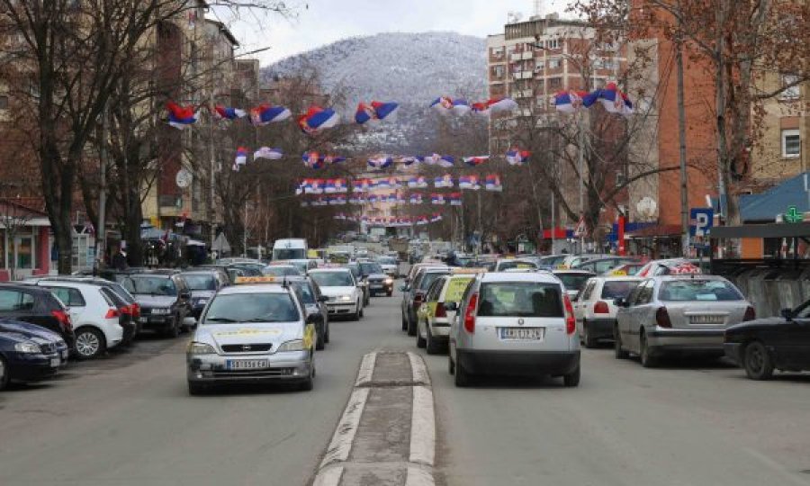 Dy ditë pas marrëveshjes për rrymën, sulmohet objekti i “Elektrokosmet” në veri