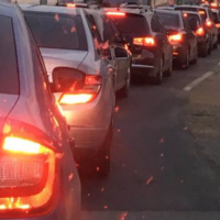 Krijohet kolonë e gjatë nga Sllatina deri te Kroni i Mbretit