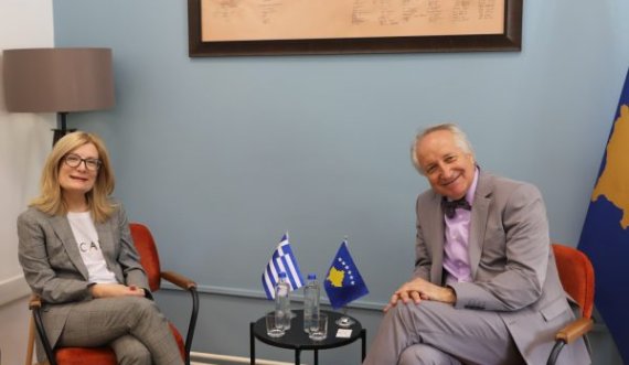 Ministri Latifi pret shefen e zyrës greke