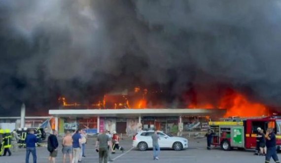 Dy të vdekur dhe dhjetëra të lënduar nga sulmi mbi civilët në Ukrainë