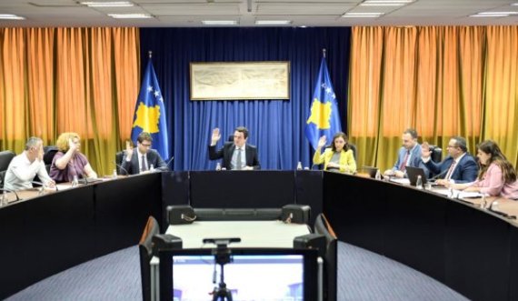 Mblidhet Kurti me bashkëpuntorë, caktojnë Koordinatoren për Fondin Sovran