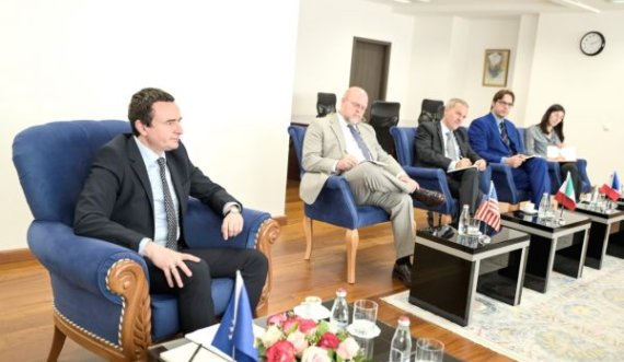 Kurti e Sveçla takojnë ambasadorët e QUINT-it dhe shefin e Zyrës së BE-së