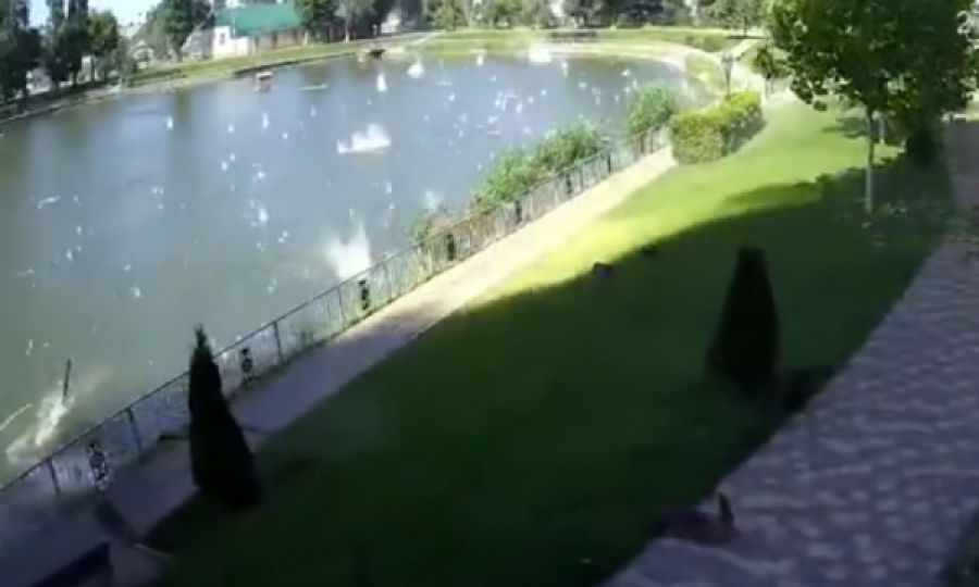 Raketa ruse godet qendrën tregtare