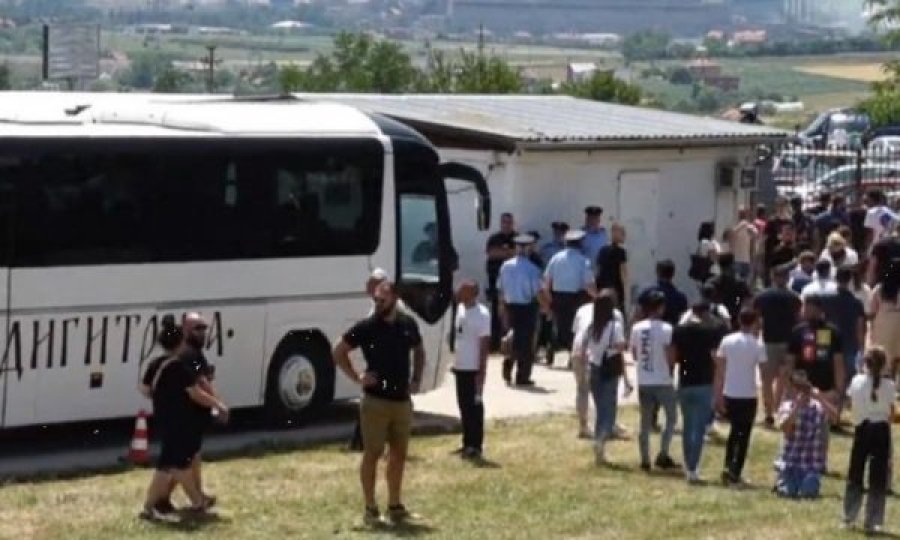 Përfundon manifestimi në Gazimestan, serbët shpërndahen të qetë