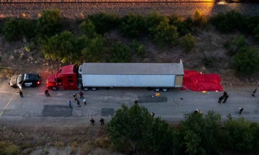 Gjenden 46 persona të vdekur në një kamion të braktisur në SHBA, dyshohet për emigrantë