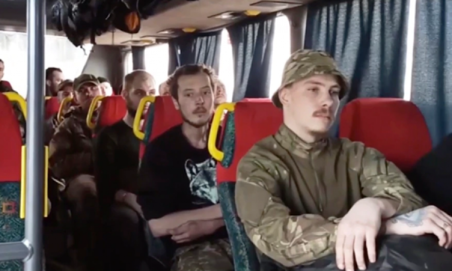 Lirohen 144 ushtarë ukrainas në shkëmbimin e të burgosurve me Moskën
