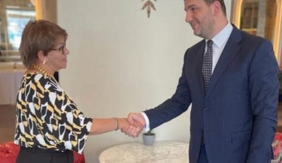 Krasniqi në Kongresin e Internacionales Liberale në Bullgari