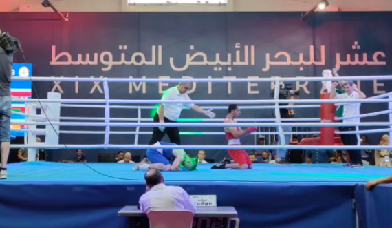 Shpëtim Bajoku mposhtet në gjysmëfinale, stoliset me medalje të bronztë