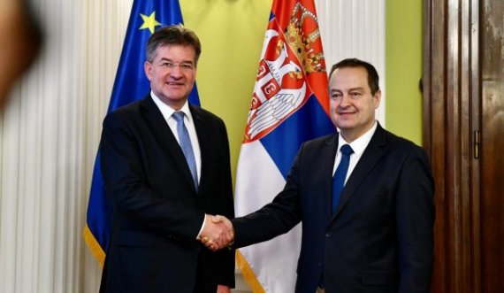 Lajcak takon edhe Daçiqin, thotë se me të bisedoi edhe për situatën e brendshme politike