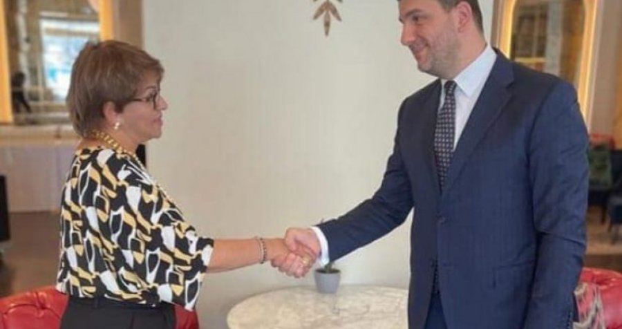 Krasniqi në Kongresin e Internacionales Liberale në Bullgari