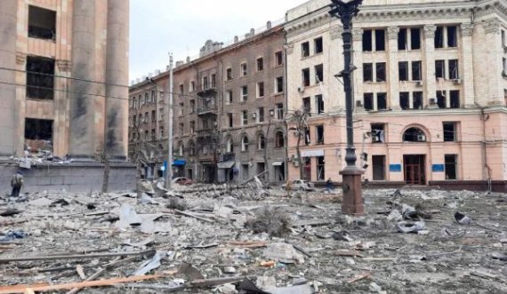 7 të vdekur nga sulmi me raketa në Kharkiv, mesin e tyre edhe një fëmijë
