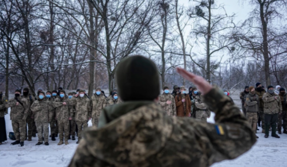 Ambasada e Ukrainës del me detaje për vullnetarët shqiptarë që duan t’i bashkohen luftës