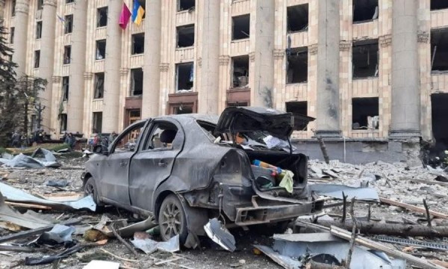 Të paktën 10 persona u vranë nga sulmi i trupave ruse në qendër të Kharkiv