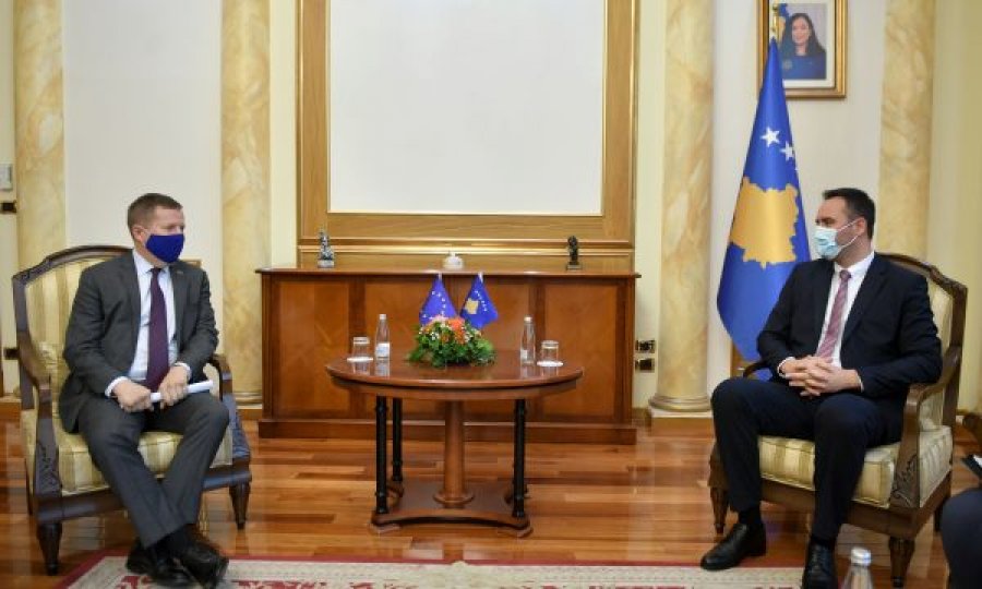 Konjufca shefit të BE-së: Serbia me retorikë si të Putinit vazhdon kërcënimin ndaj Kosovës