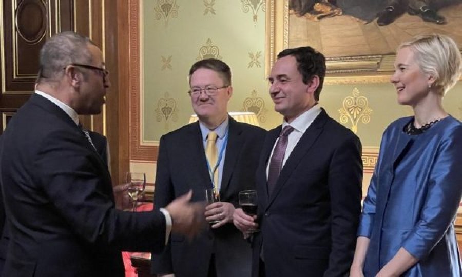 Abott tregon për takimin Kurti-Johnson në Londër