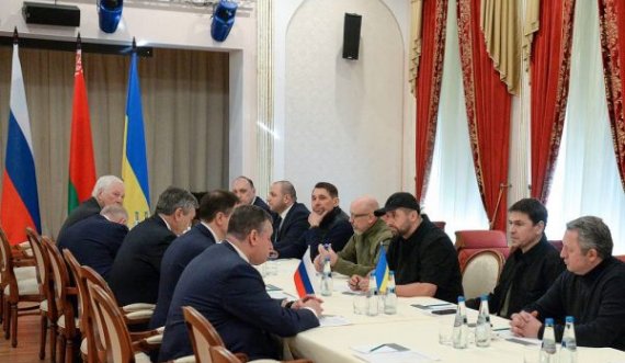 Kur do të vazhdojnë bisedimet Rusi-Ukrainë, flet një këshilltar i Zelenskyt