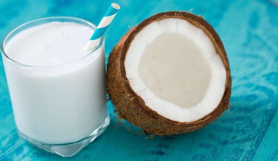 Qumështi i kokosit ul shtypjen e gjakut, nuk përmban laktozë dhe përmirëson tretjen