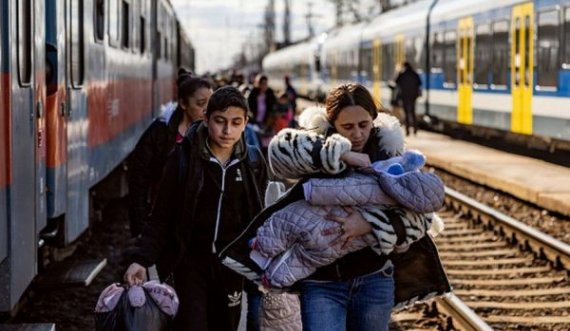 Afër 836 mijë refugjatë lëshuan Ukrainën që nga 24 shkurti
