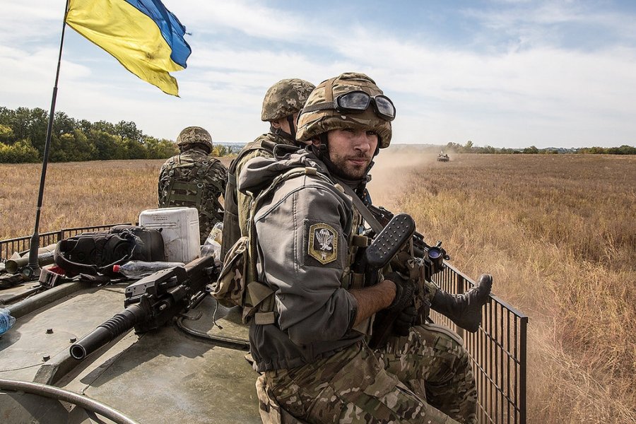 Shkuarja e vullnetarëve Kosovar për të luftuar në Ukrainë një gabim që nuk duhet ta lejon Qeveria e Kosovës