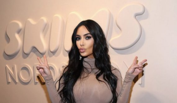 Kim Kardashian është zyrtarisht një grua beqare!