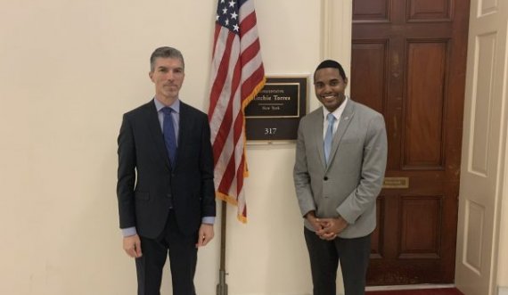 Kongresisti amerikan zhvillon një “takim të shkëlqyer” me ambasdorin e Kosovës në SHBA