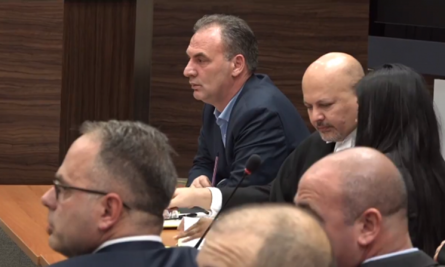 Dikur avokat i Fatmir Limajt, tash po e ndjek Putinin për krime lufte dhe gjenocid