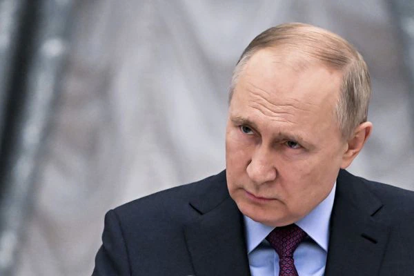 Putin: Mos vendosni më shumë sanksione ndaj nesh