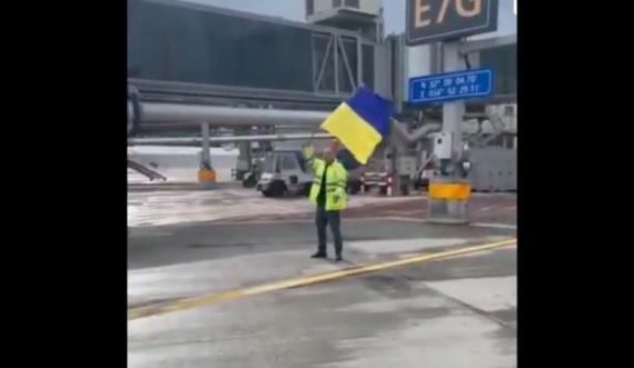 Izraeliti tallet keq me aeroplanin e Rusisë, e sinjalizon me flamur të Ukrainës