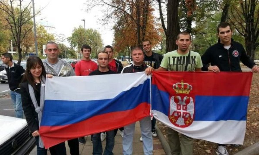 Ish-ambasadori kosovar konkludon se Vuciq eshtë prapa protestave