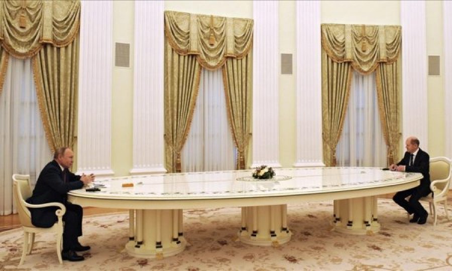 Kancelari gjerman telefonon Putinin, dalin detaje nga biseda
