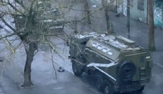 Kherson në duart e rusëve, kryetari thotë se s’kanë armë për rezistencë