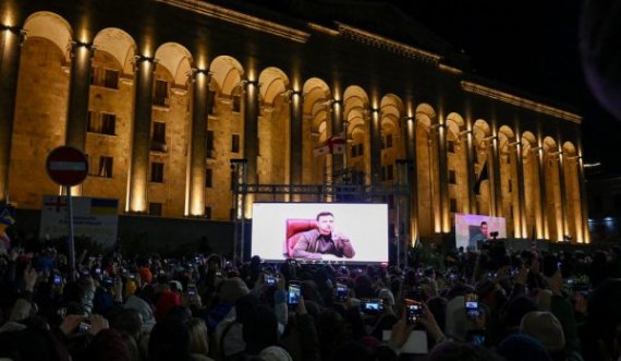 Zelensky lidhet “live” me disa sheshe europiane, kërkon solidarizim