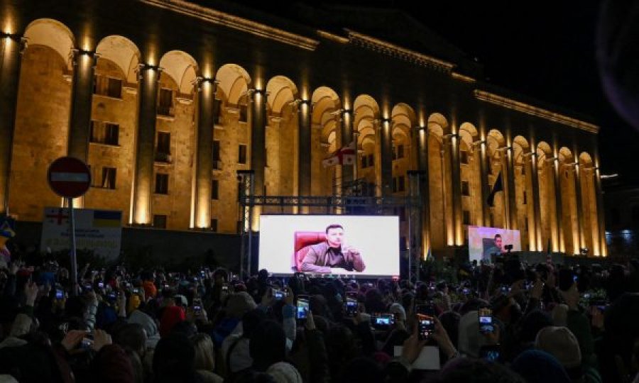 Zelensky lidhet “live” me disa sheshe europiane, kërkon solidarizim