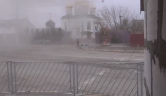 Granatime të rënda në Kiev, Ukraina thotë se u vranë dy fëmijë