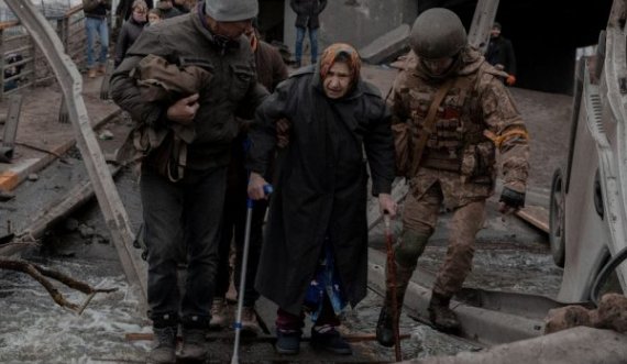 Fotot që tregojnë realitetin e ashpër të ukrainasve nën rrethim