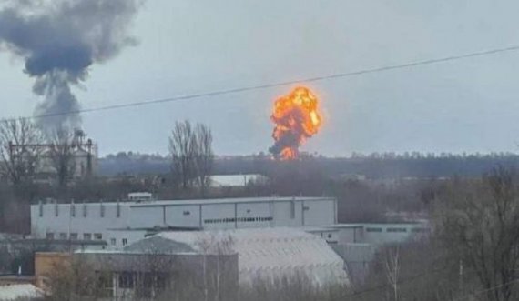 Tetë raketa ruse godasin qytetin ukrainas dhe shkatërrojnë aeroportin