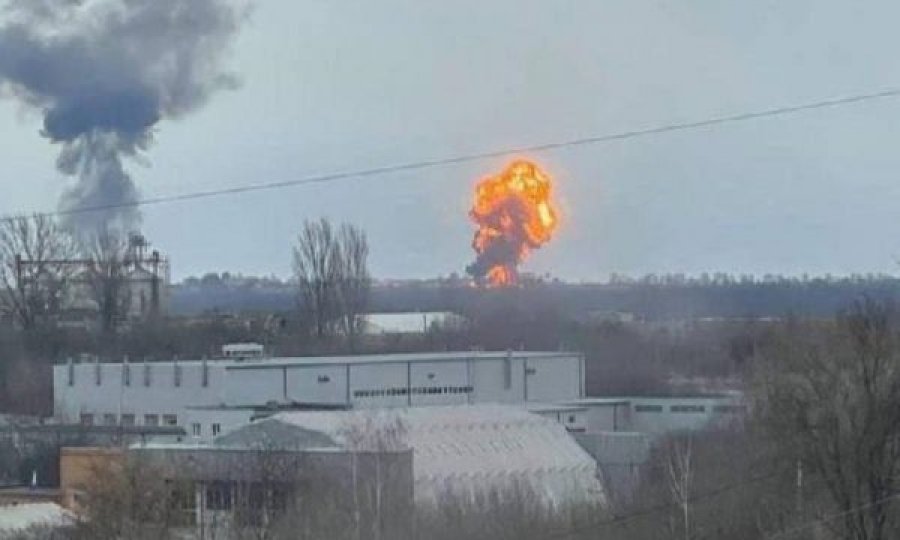 Tetë raketa ruse godasin qytetin ukrainas dhe shkatërrojnë aeroportin