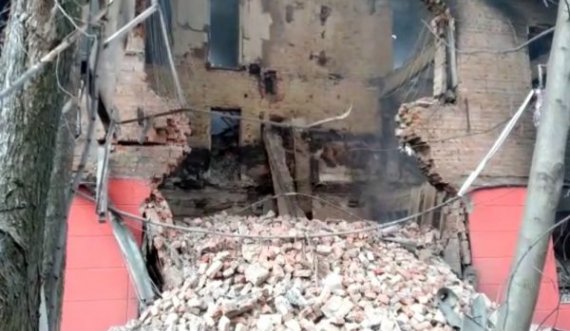 Forcat ruse sulmojnë konsullatën shqiptare