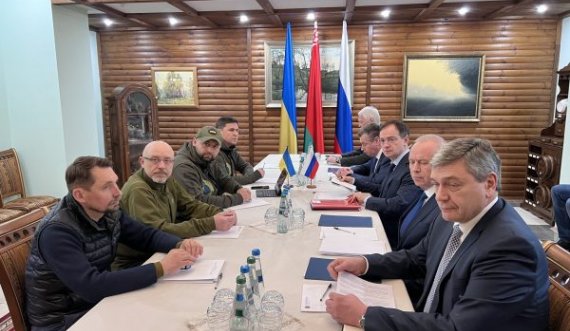 Nis rundi i tretë i bisedimeve Ukrainë-Rusi, vendtakimi mbahet sekret