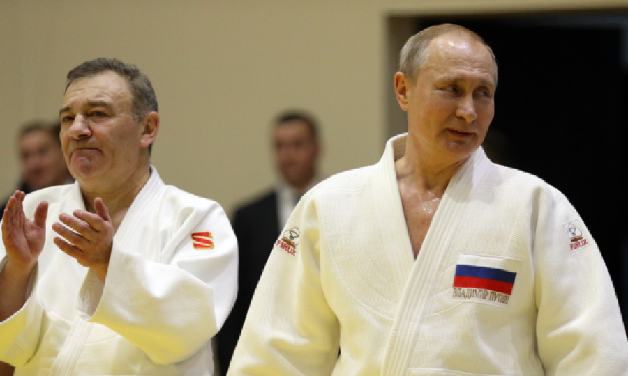 Putini përjashtohet nga Federata Ndërkombëtare e Xhudos
