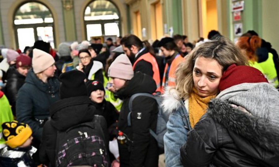 1.2 milion ukrainas shkuan në Poloni