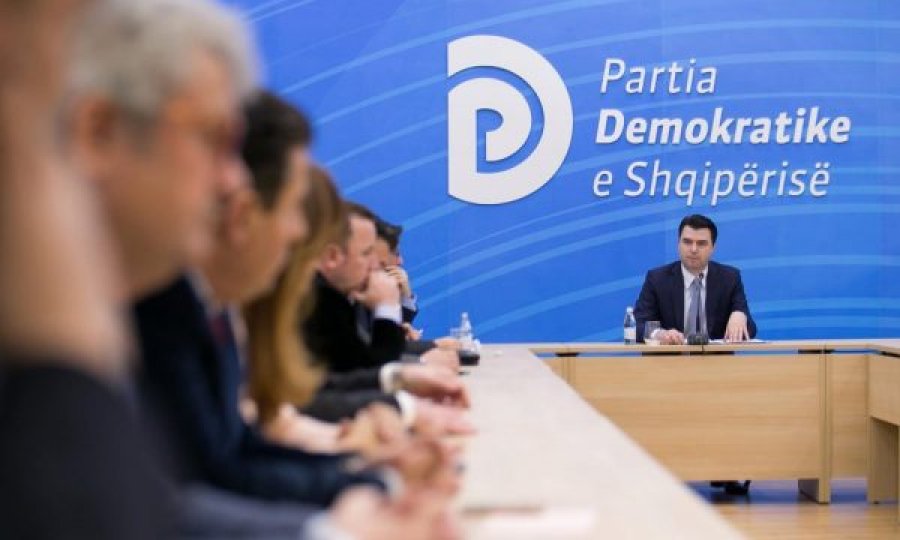E PLOTË/ Debatet brenda në PD, deputetët rebelohen ndaj Bashës: Dorëhiqu