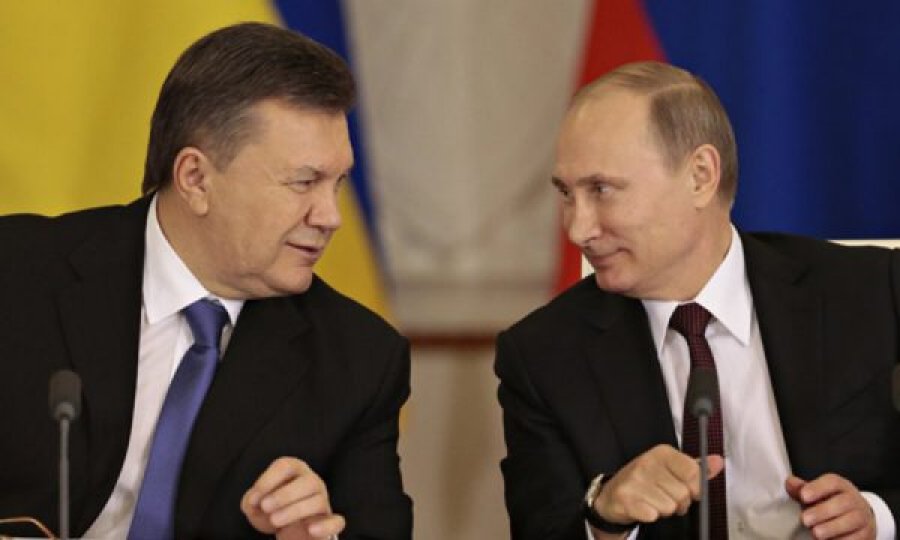 Ish-presidenti ukrainas që u strehua nga Putini në Rusi i bën thirrje Zelenskyt ta ndalë luftën