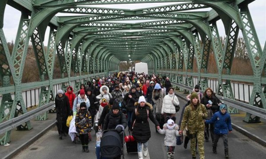 Rusia shkel sërish armëpushimin, bombardon korridorin humanitar të refugjatëve