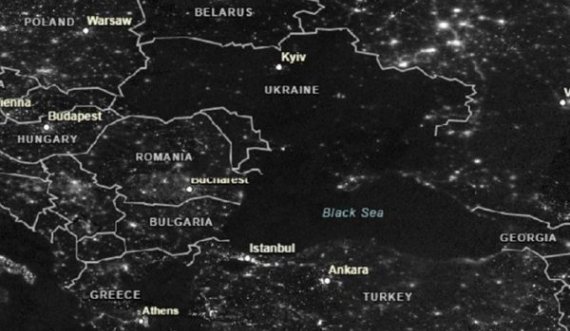 Shikoni imazhet satelitore, qielli mbi Ukrainën një muaj më parë dhe tani
