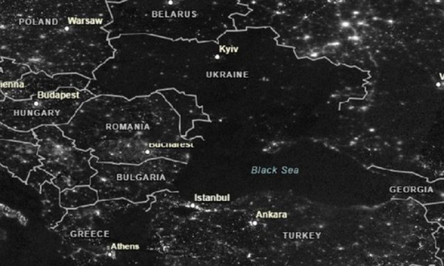 Shikoni imazhet satelitore, qielli mbi Ukrainën një muaj më parë dhe tani