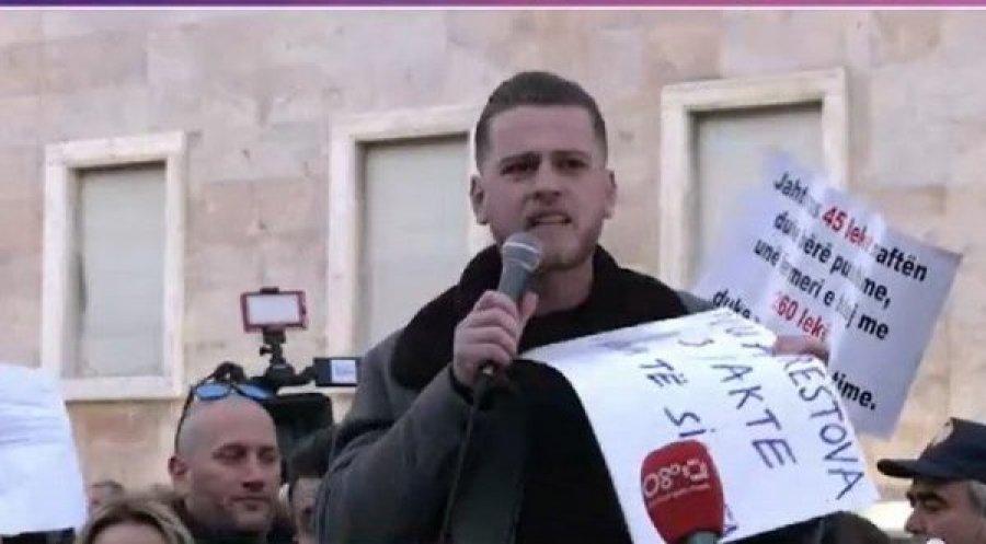 “Po u arrestova sot, i kam të sigurta 3 vakte”, ironia ‘therëse’ e protetuesit