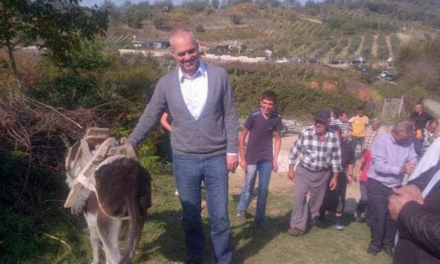 Plas sherri mes gazetarëve shqiptarë, shkak gomari i Edi Ramës
