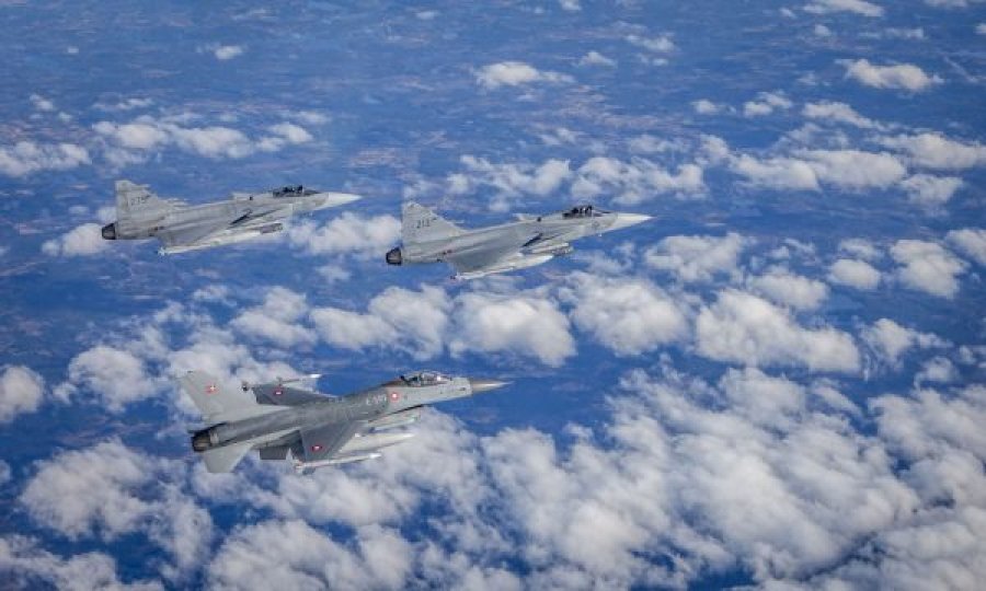 Aeroplanët luftarakë në qiell, “Mesazhi” i NATO-së pasi Rusia kërcënoi Suedinë